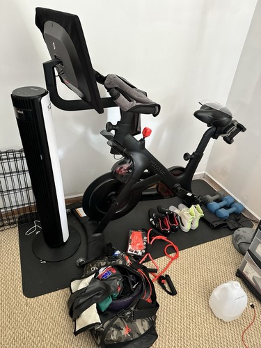 Peloton bike - peloton, +