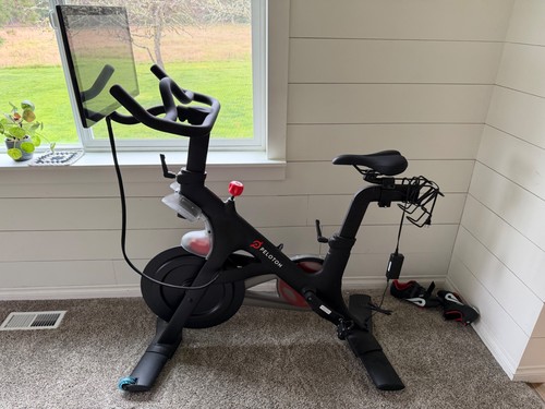 Peloton bike - peloton,