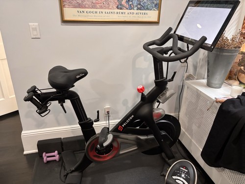 Peloton bike with touchscreen - peloton,