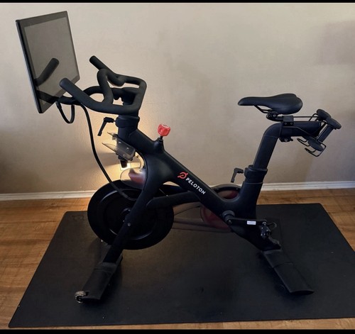 Peloton indoor cycling - indoor,