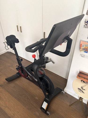 Peloton bike large rotating - peloton,