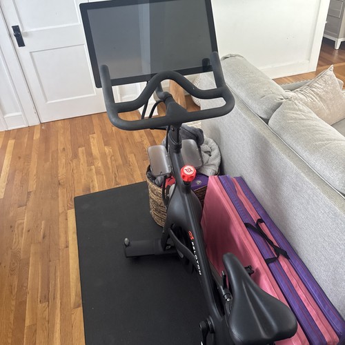 Peloton bike plus used - -,