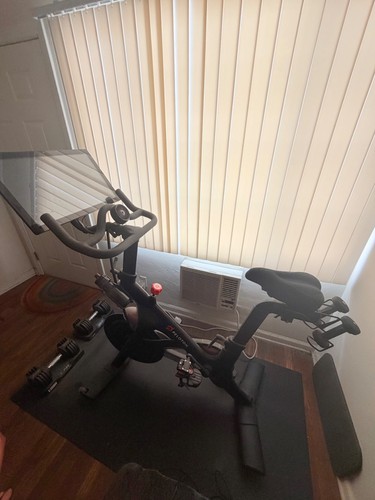 Peloton bike free - bike, +